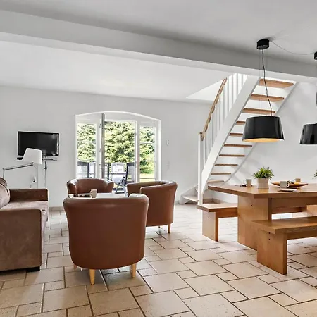 3 Bedroom In Lägenhet Nimtofte